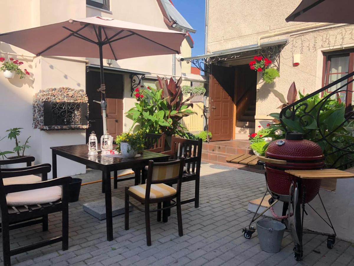 Guest House Nika - Cottages And Rooms In The Heart Of Palanga City Center Exterior photo