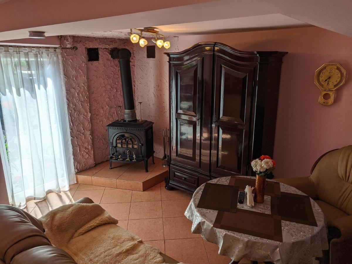 Guest House Nika - Cottages And Rooms In The Heart Of Palanga City Center Exterior photo