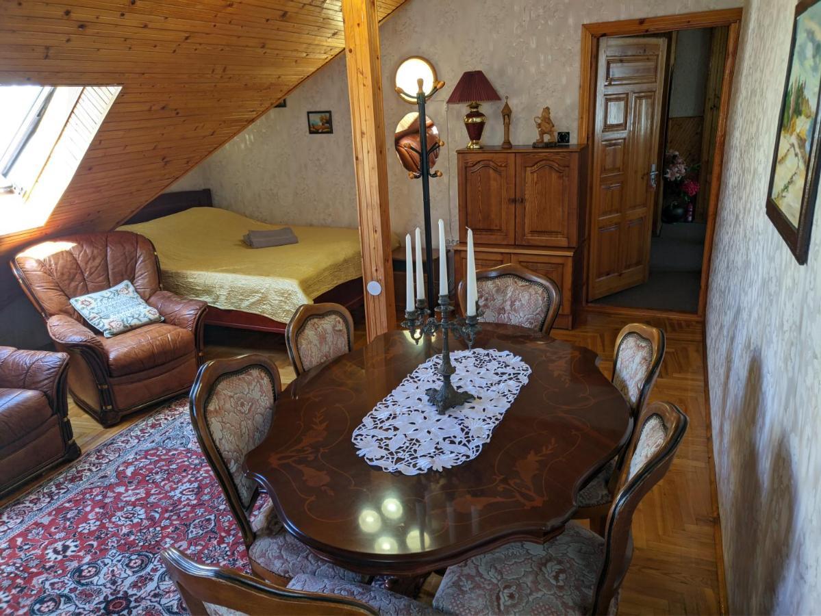 Guest House Nika - Cottages And Rooms In The Heart Of Palanga City Center Room photo