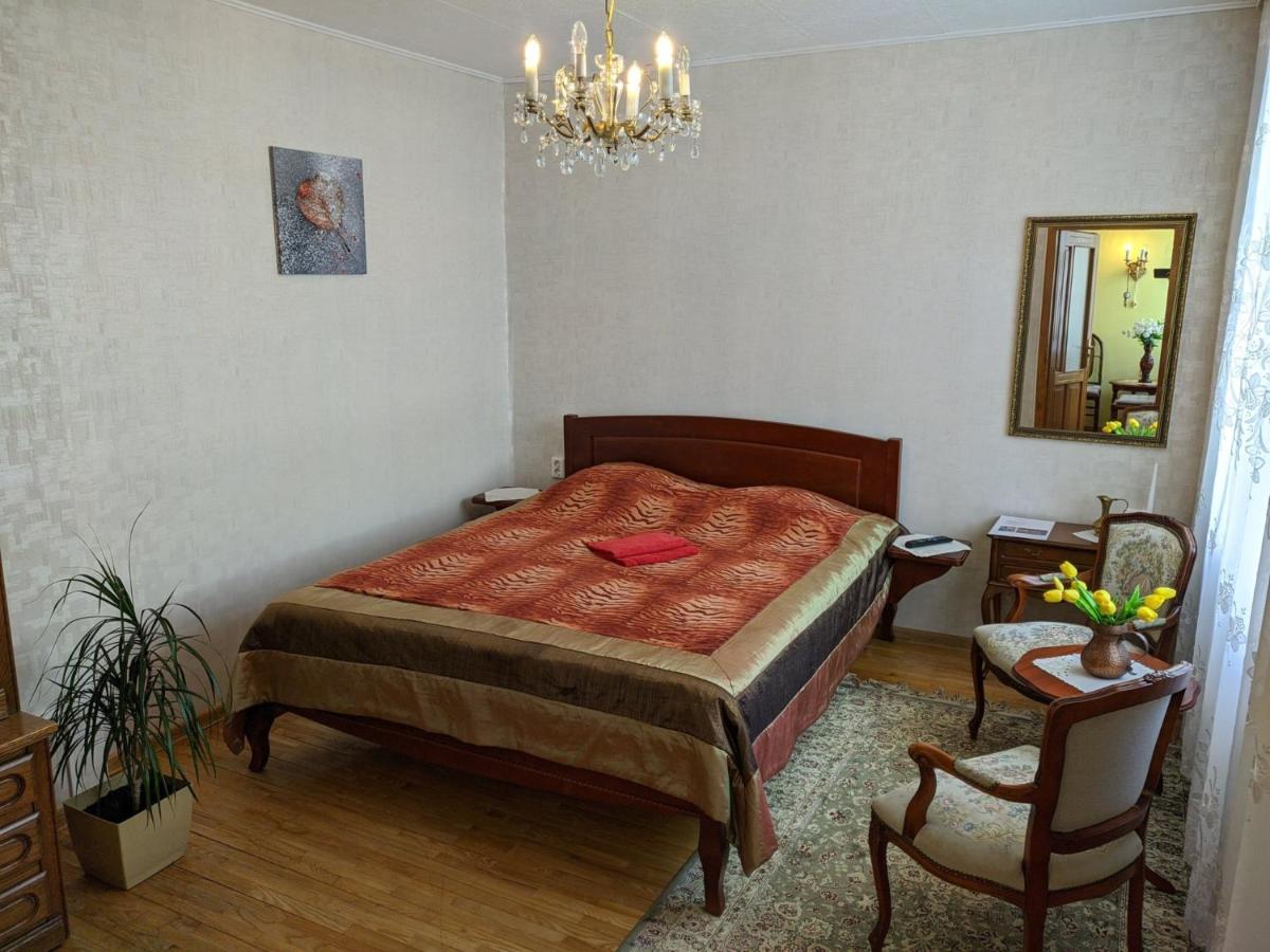 Guest House Nika - Cottages And Rooms In The Heart Of Palanga City Center Exterior photo