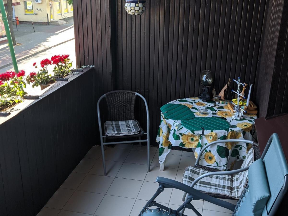 Guest House Nika - Cottages And Rooms In The Heart Of Palanga City Center Exterior photo